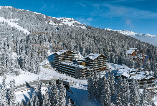 SIX SENSES *****S